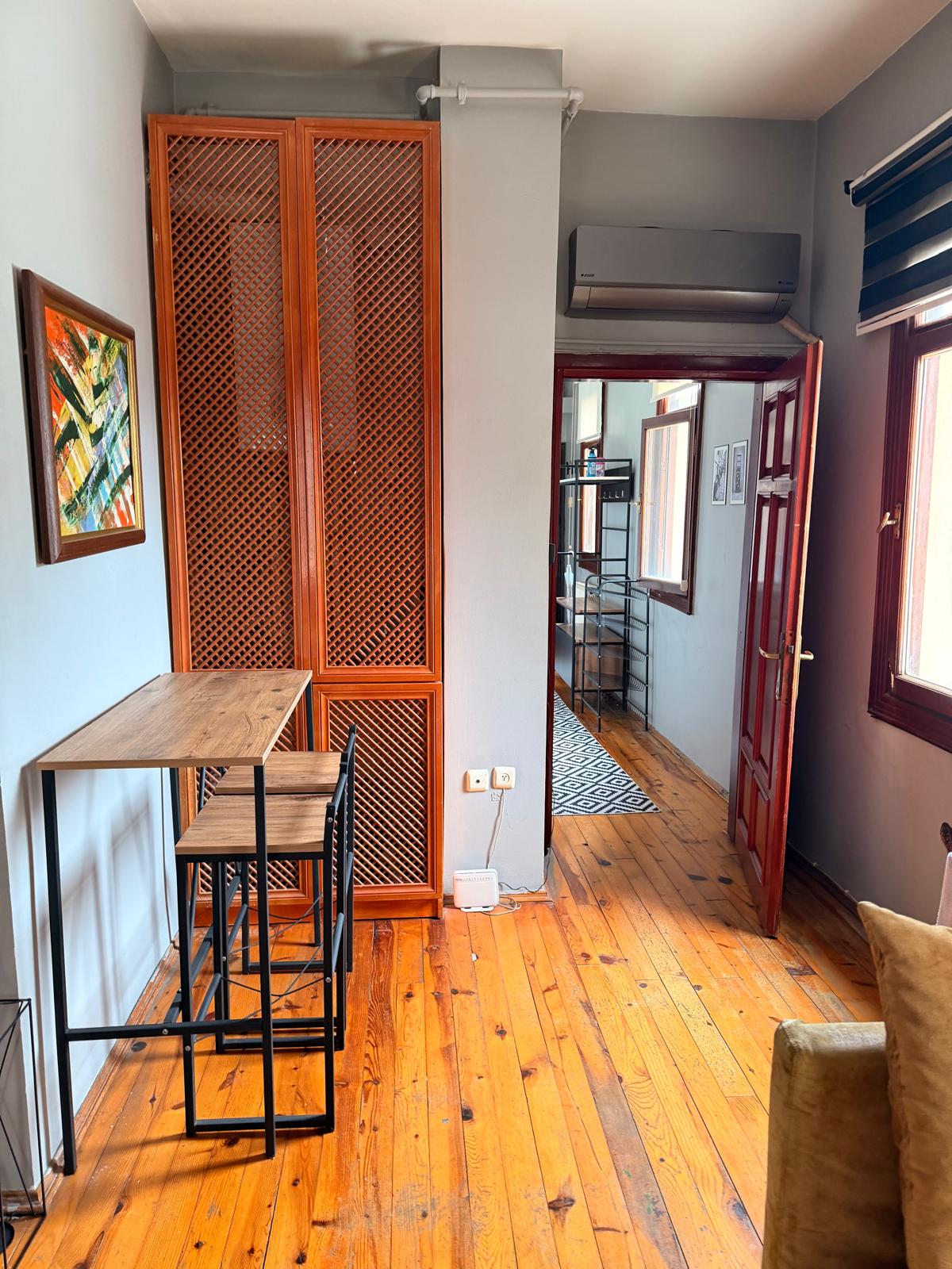 Beyoglu apartment 2