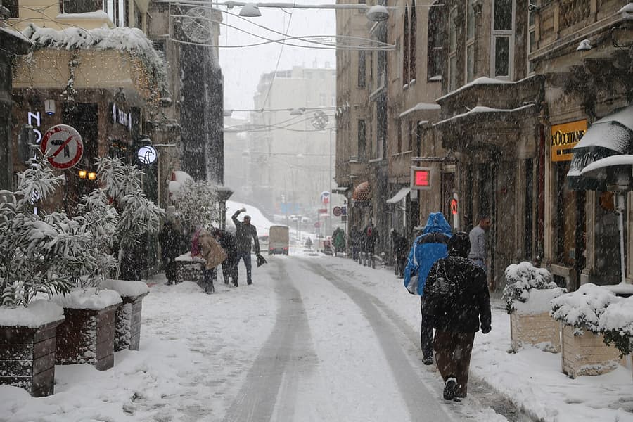 Winter (December – March): empty museums, low prices