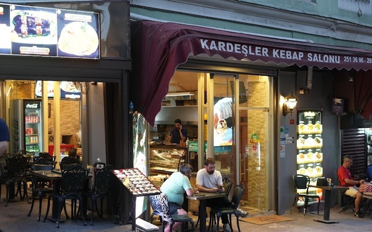 Kardeşler Kebap & Breakfast